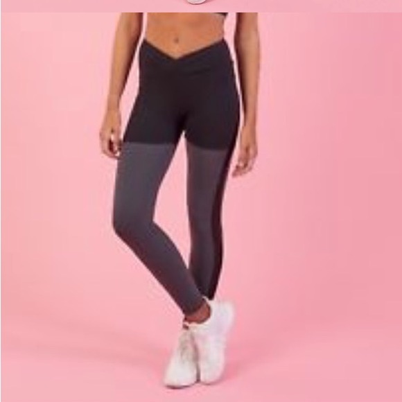Gymshark X Nikki Blackketter Dynamic Leggings in Black Size Medium NWT - Picture 7 of 8